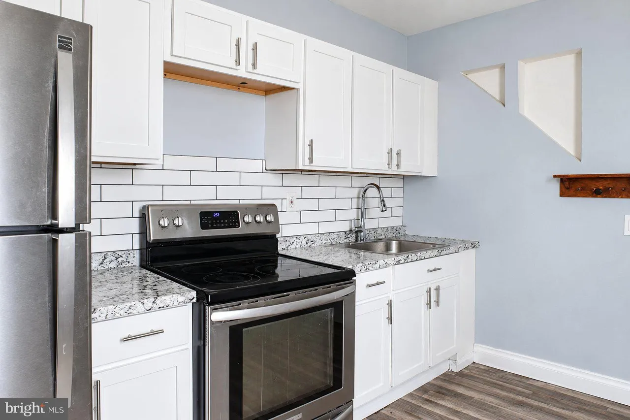 Kitchen detail at 39 S 10th St Mahanoy City