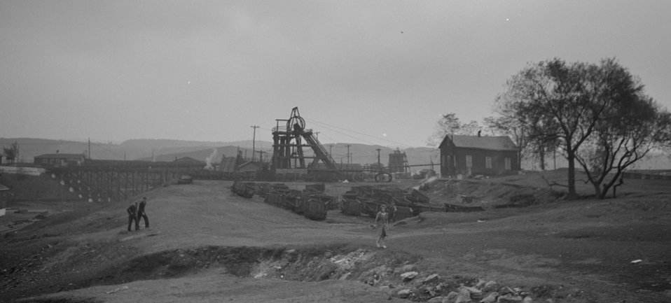 Outskirts of Shenandoah coal town in 1938
