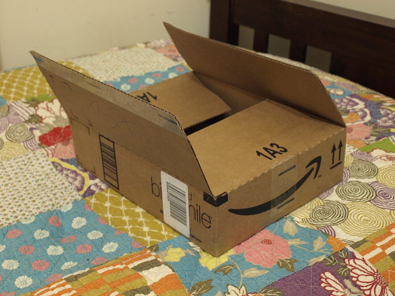 Amazon package, illustrative photo for Prime settlement refunds